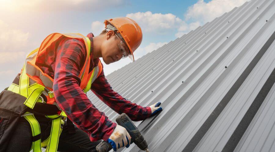 Professional gutter cleaning in Broseley, MO